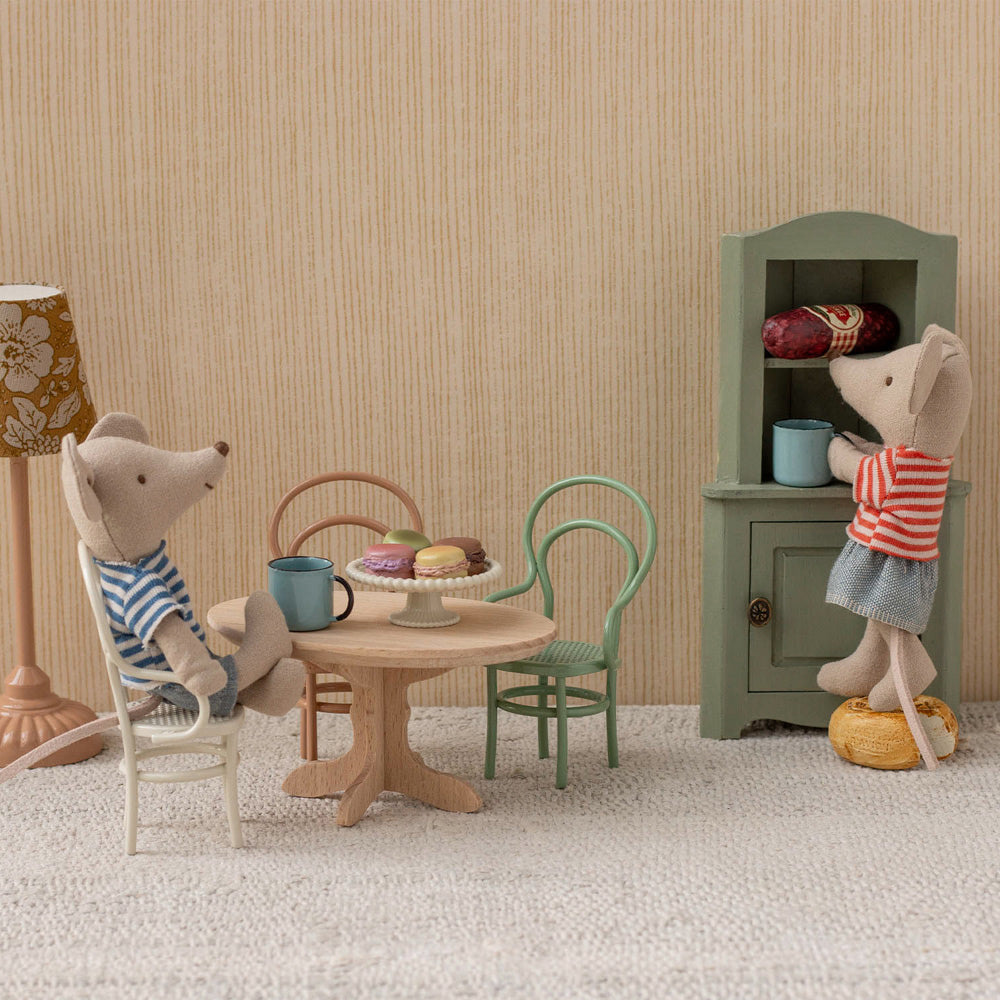 Ovaler Esstisch natur