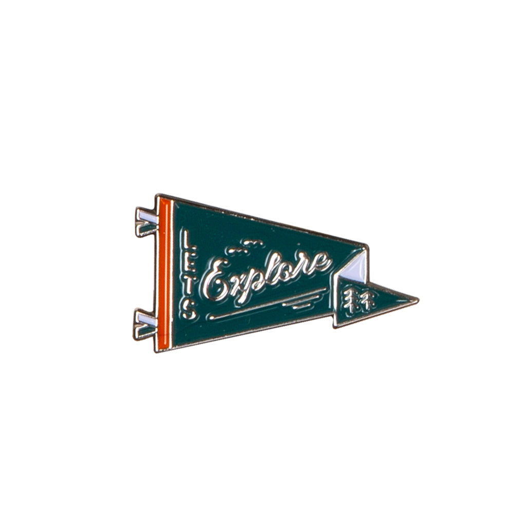 Emaille-Pin Wimpel Let's Expore