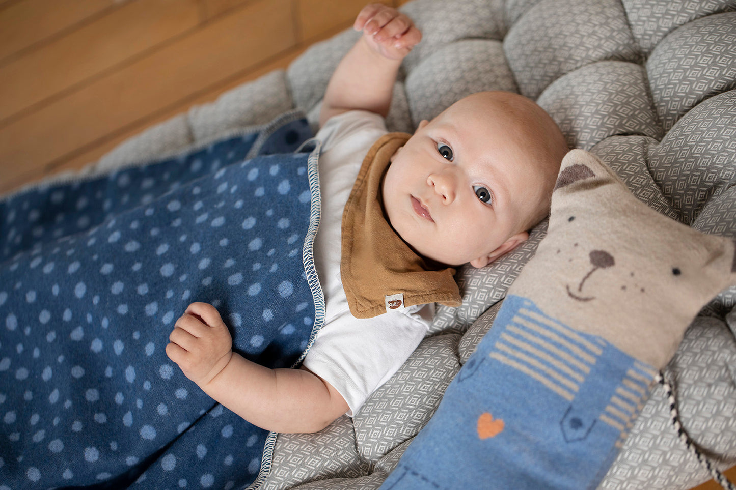 Decke in der Puppe Bär