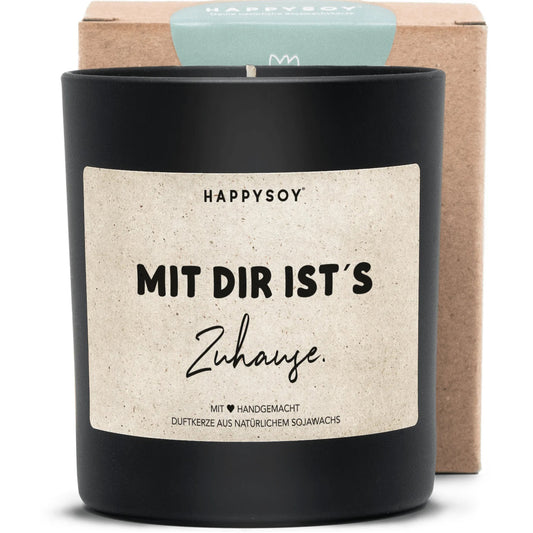 Schwarze Sojawachskerze von HappySoy mit Spruch ‘Mit dir ist's zuhause’