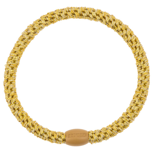 KKNEKKI Slim Glitter Haargummi in Gold mit charakteristischem Webdesign, schlanke Silhouette, sanfter Halt ohne Haarbruch, wasserfest und farbecht, mit Perle aus recyceltem Kunststoff