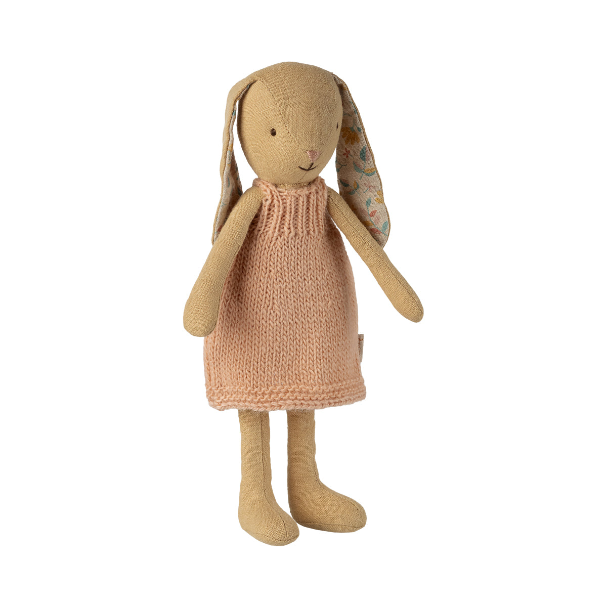 Cremegelber Stoffhase von Maileg, trägt ein süßes rosa Strickkleid