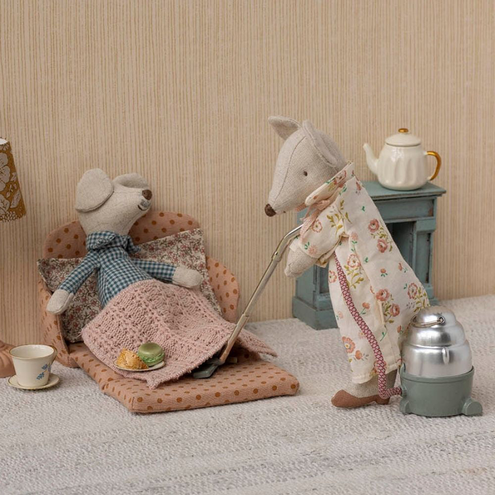 Oma & Opa Mäuse in Zigarrenkiste