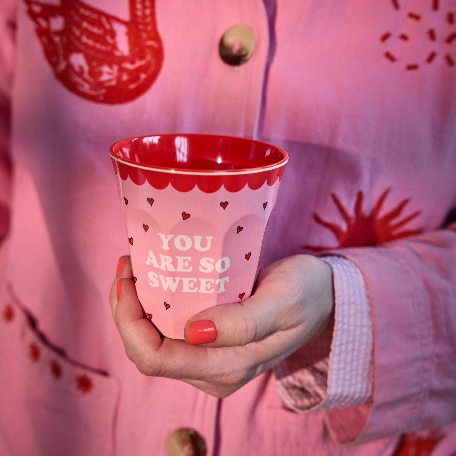 Rückseite des M elaminbechers mit dem Schriftzug „You are so sweet“
