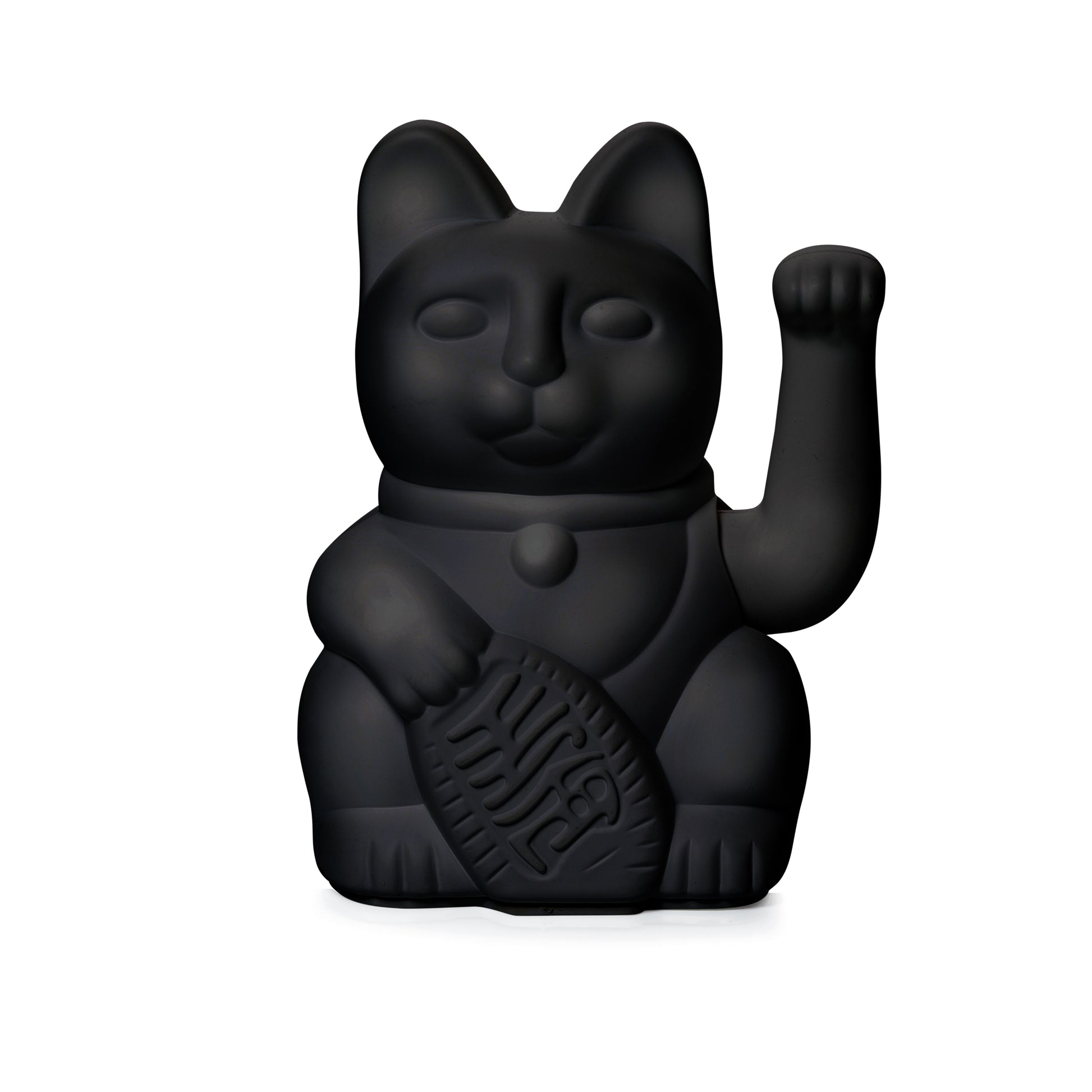 Matte schwarze Winkekatze „Lucky Cat“ von Donkey in der Größe Regular vor weißem Hintergrund.